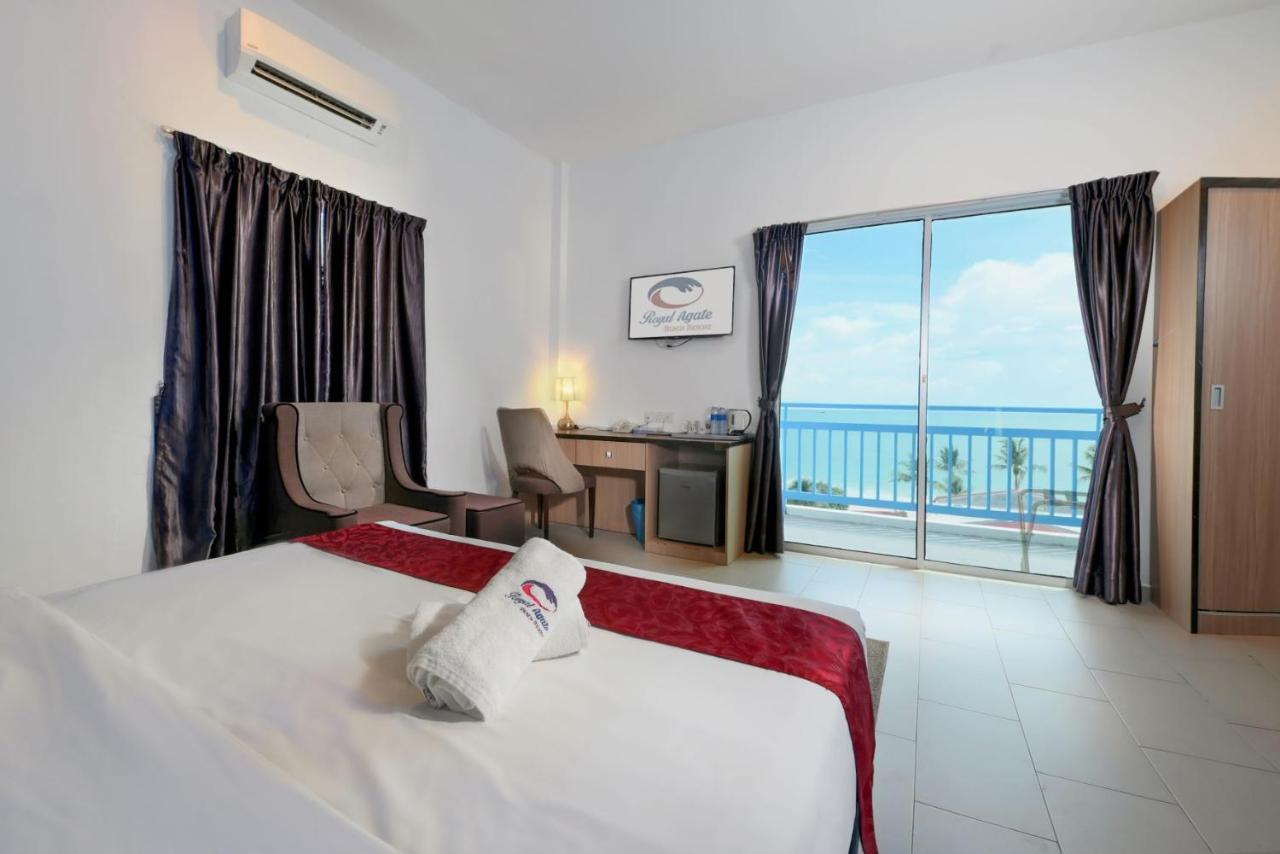 Royal Agate Beach Resort Pantai Cenang  Exterior foto