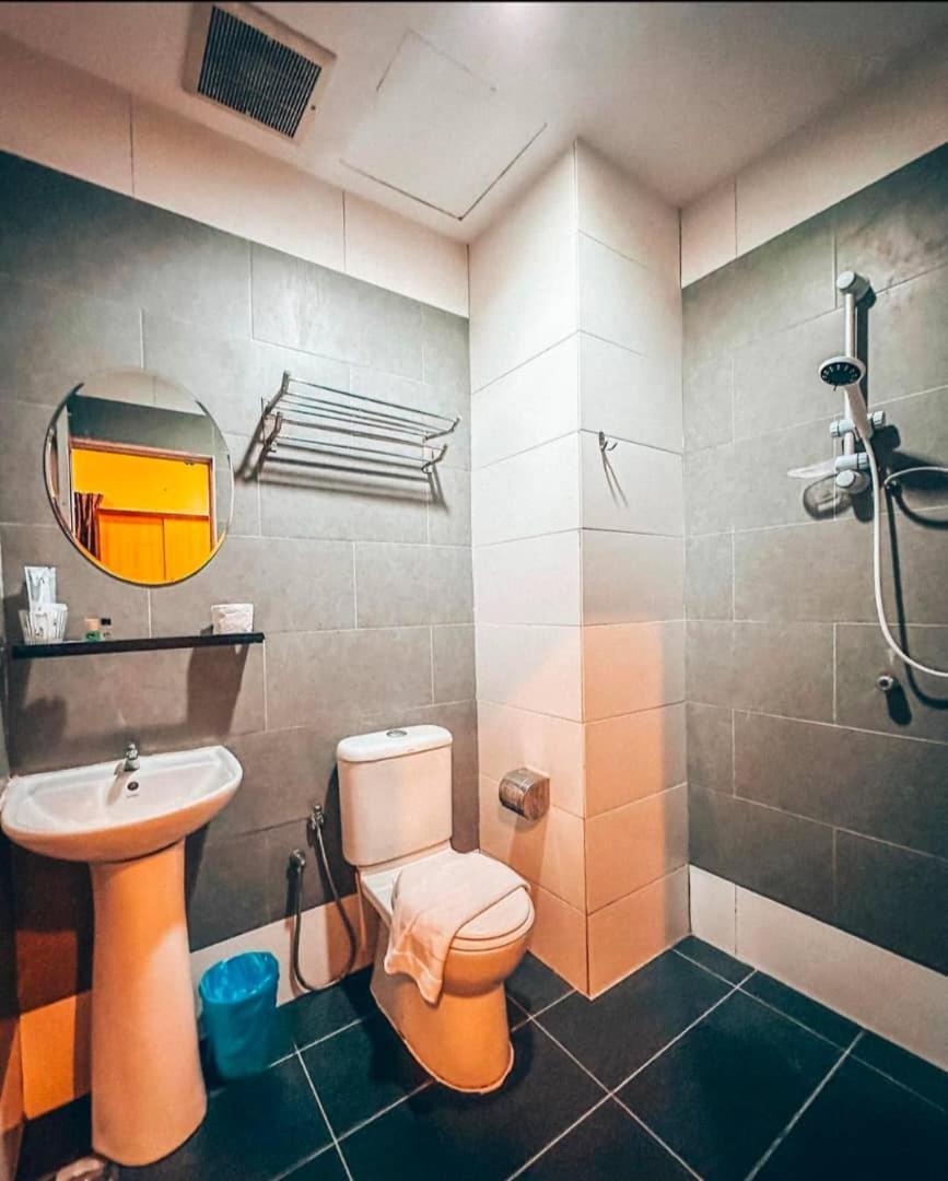 Royal Agate Beach Resort Pantai Cenang  Exterior foto
