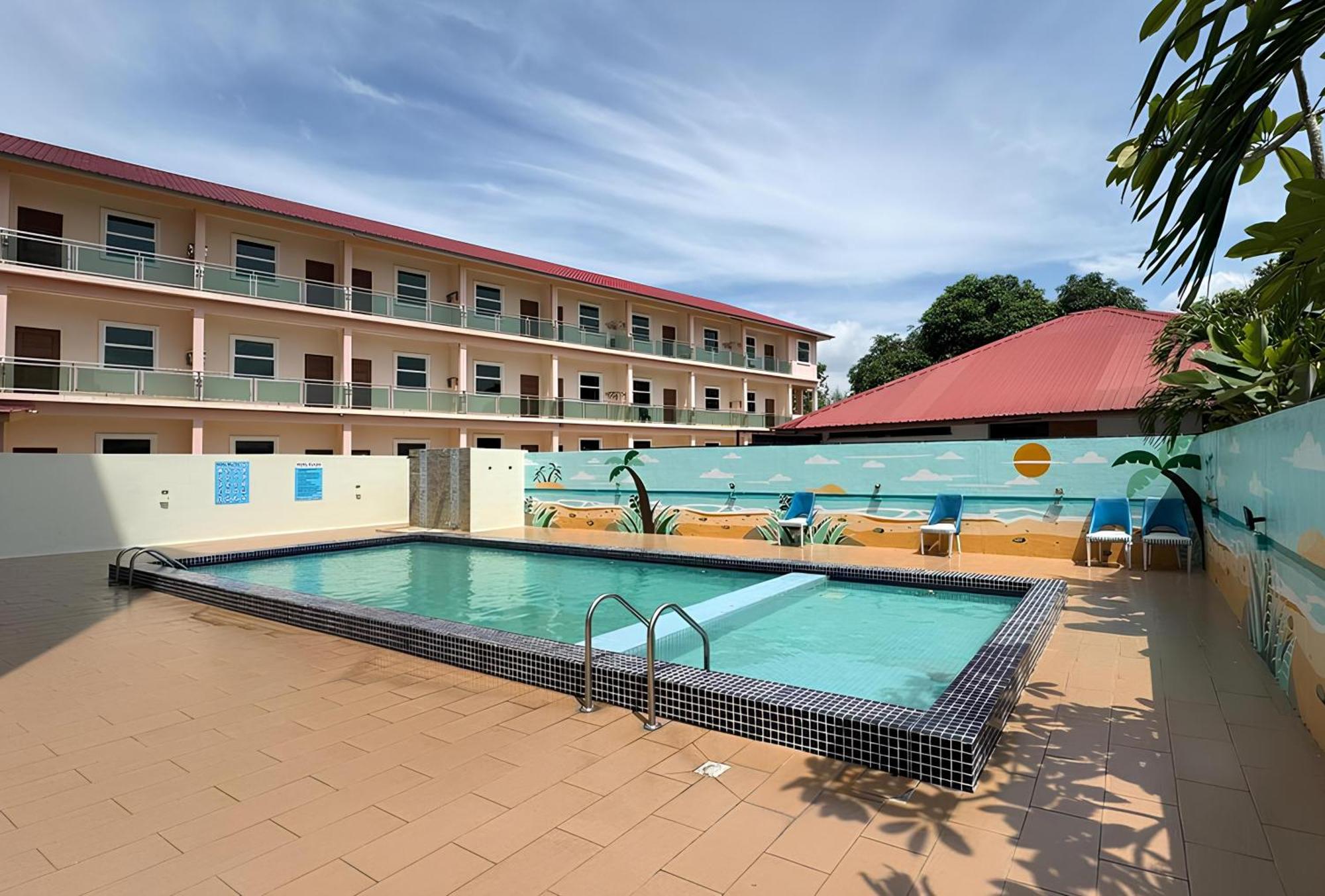 Royal Agate Beach Resort Pantai Cenang  Exterior foto