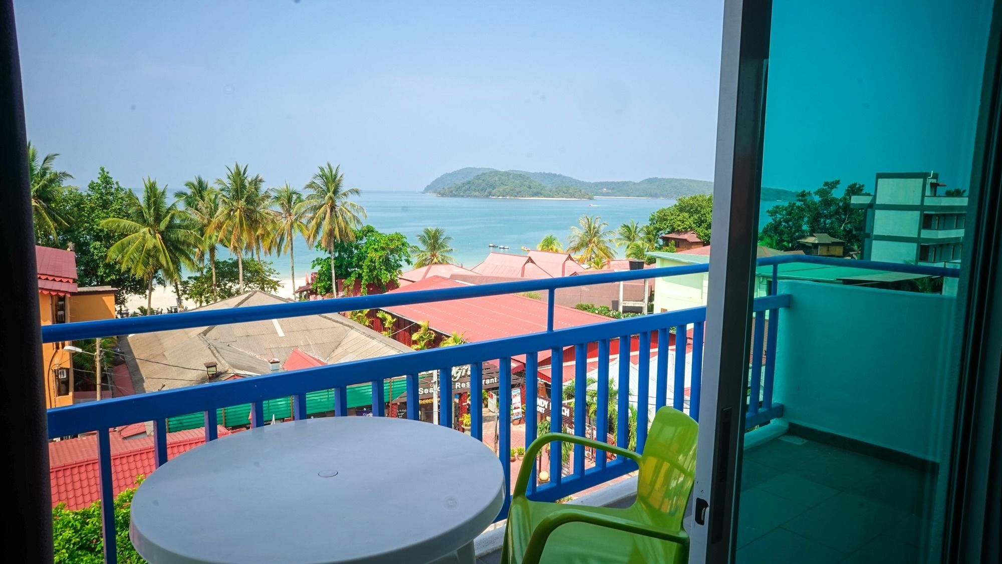 Royal Agate Beach Resort Pantai Cenang  Exterior foto