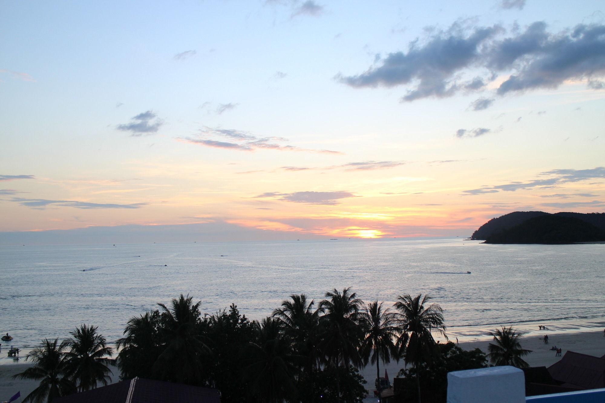 Royal Agate Beach Resort Pantai Cenang  Exterior foto